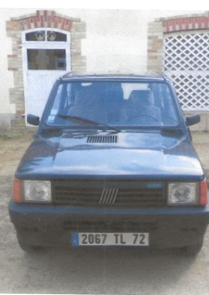 véhicule Fiat PANDA à vendre. Prix à débattre.